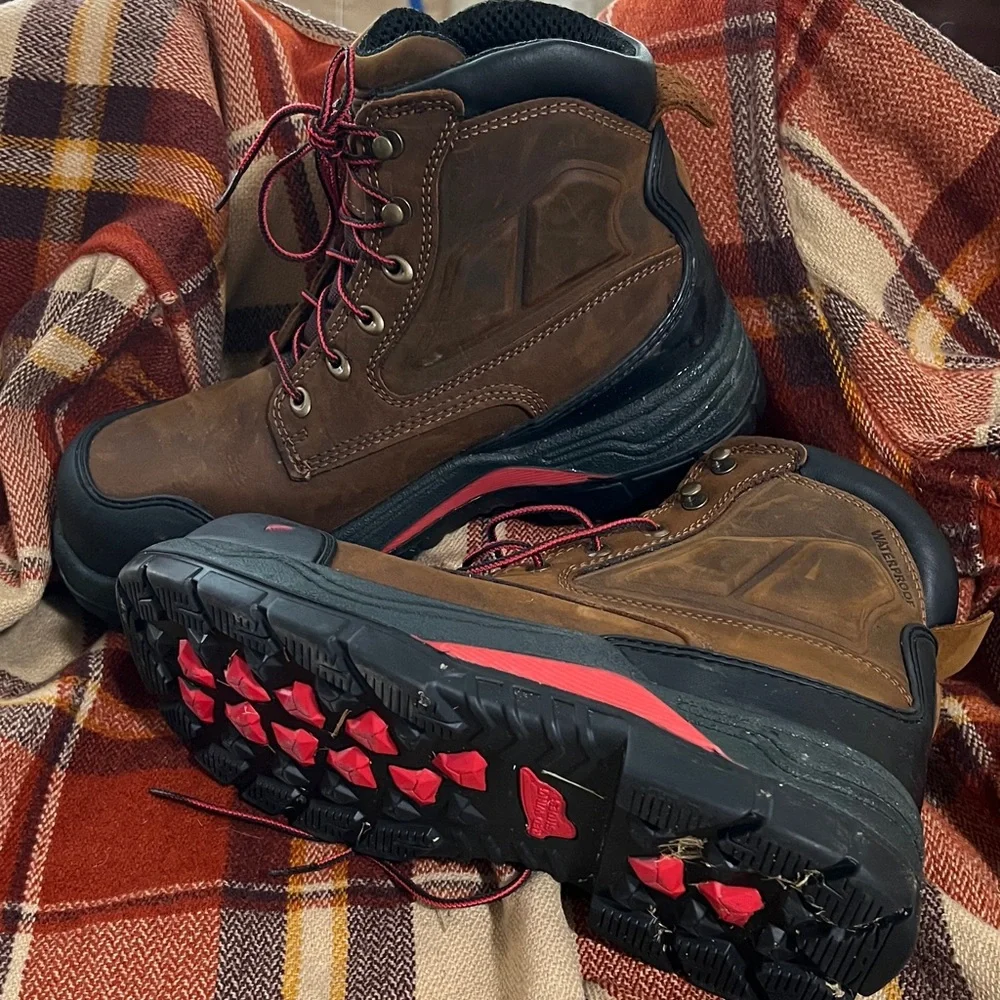 Red Wing 4402 Leather Work Boot with Steel Toes
